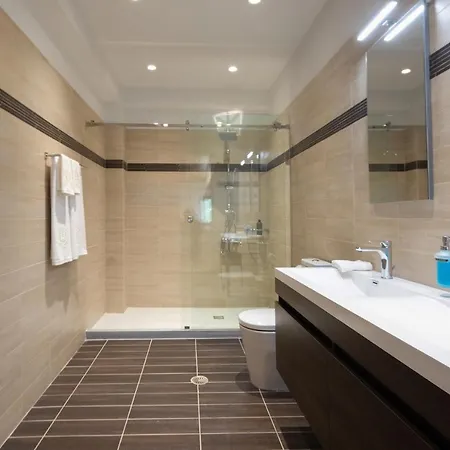 Five Stars Villa *