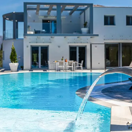 Five Stars Villa