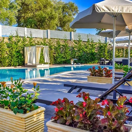 Five Stars Villa *