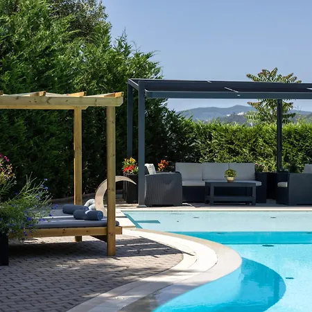 Five Stars * Kommeno (Corfu)