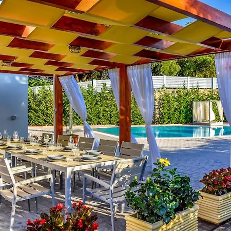 Five Stars Kommeno (Corfu)