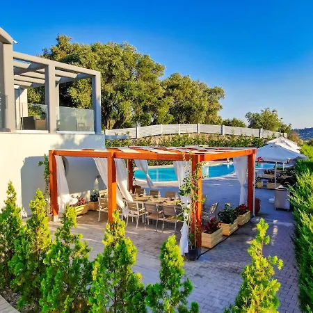 Five Stars * Kommeno (Corfu)