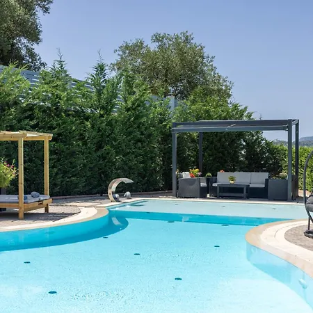 Five Stars * Kommeno (Corfu)