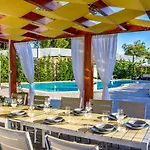 Five Stars Villa