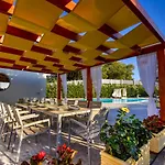 Five Stars Villa