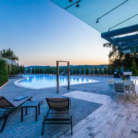 Villa Five Stars *
