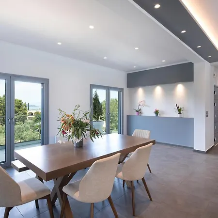 Five Stars * 科梅诺