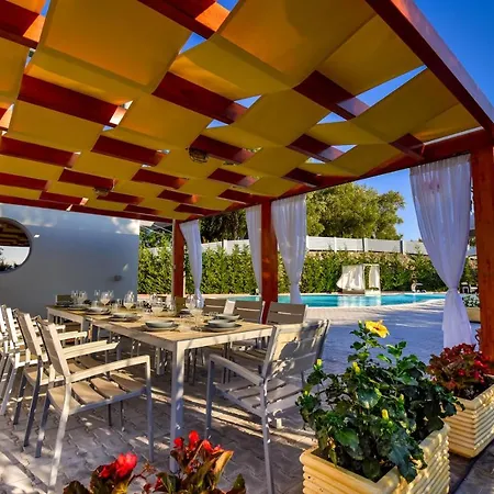Five Stars Villa